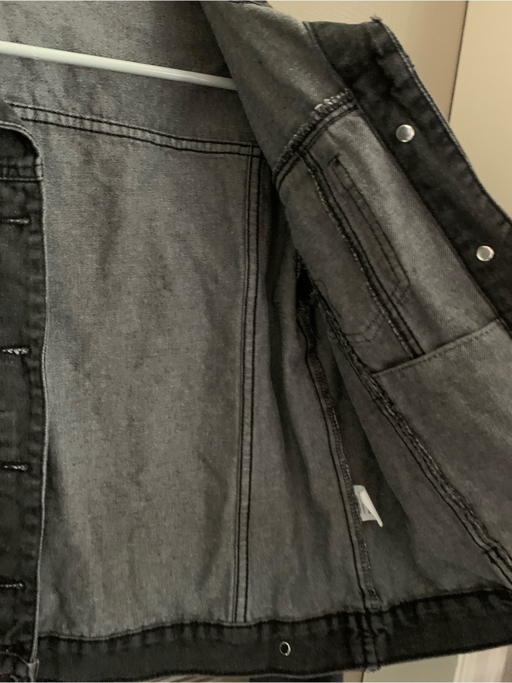 Stretch Denim Trucker Jacket Size M Charcoal Gray Distressed Gold Buttons Y2K - Picture 6 of 12